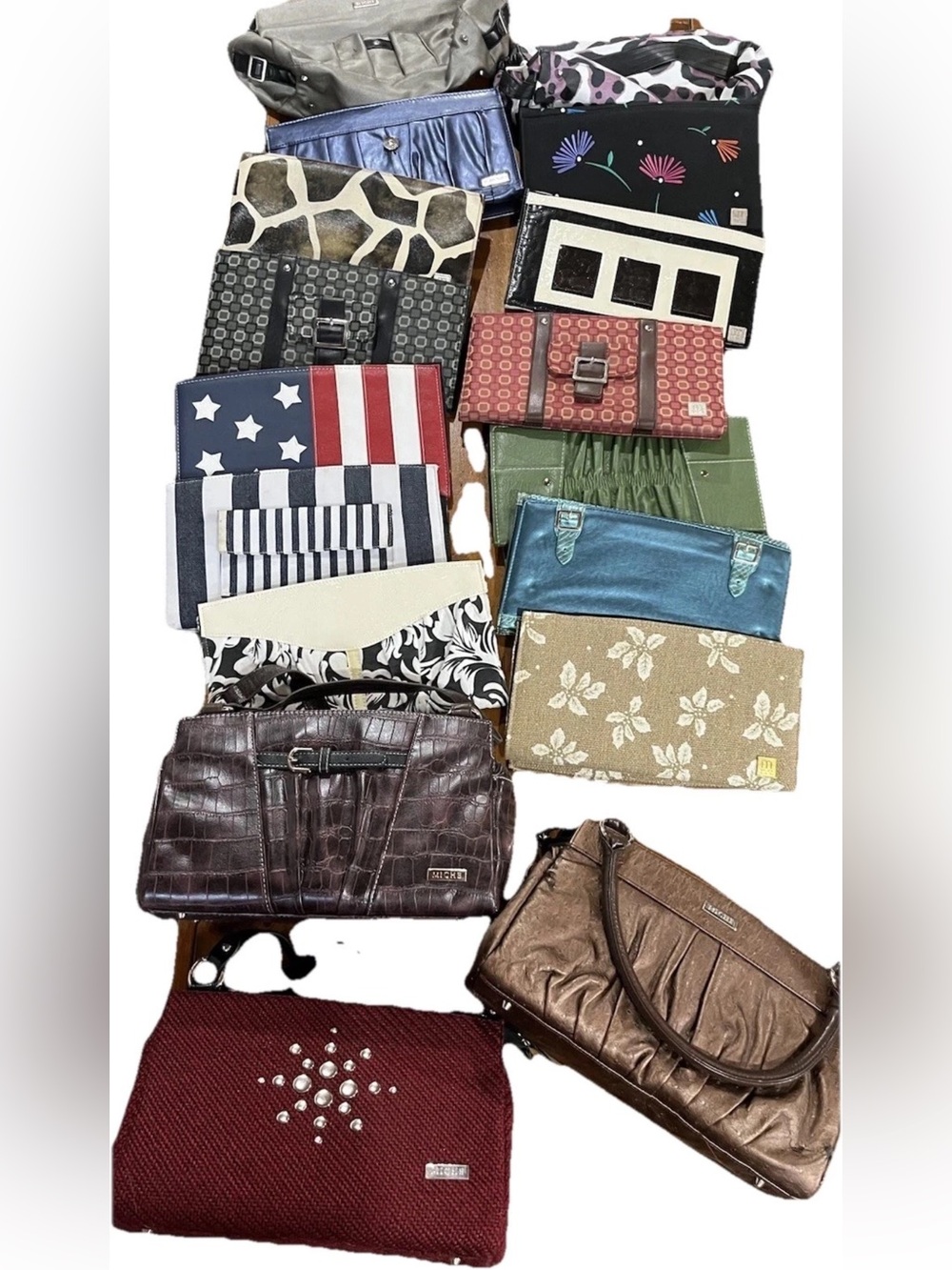 Miche purses and interchangeable designs